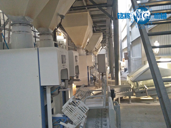 粉末包裝機封口袋漏氣(qì)原因 粉末包裝機封口袋漏氣原因