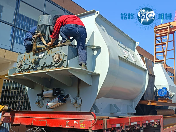 安徽蕪湖全自動幹粉砂漿站發貨現場（chǎng）