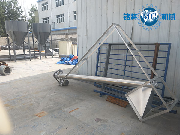 幹粉砂漿設備選用螺旋輸送機還(hái)是鬥式提升機? 幹(gàn)粉(fěn)砂漿設備選用螺旋輸送機還是鬥式提(tí)升機?