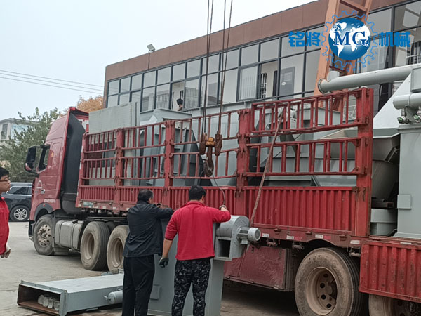 武漢幹粉砂漿生（shēng）產線裝車現場