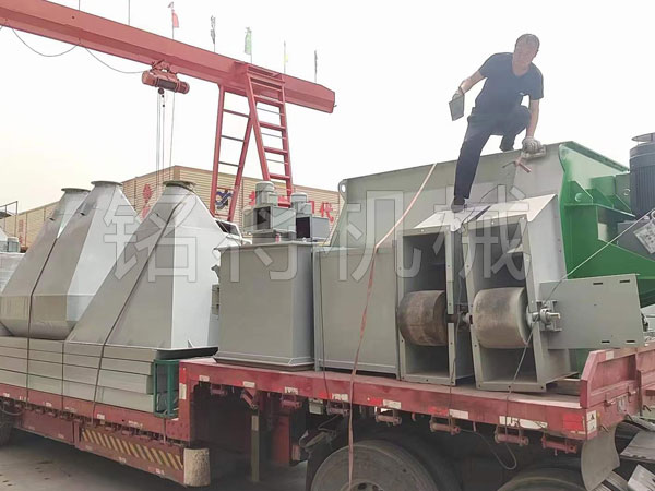 4方(fāng)雙軸噸包包裝生產線發往山西晉中 4方雙軸噸包包裝(zhuāng)生產線發往山西晉中