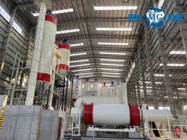年產30萬噸(dūn)幹混砂漿(jiāng)設備